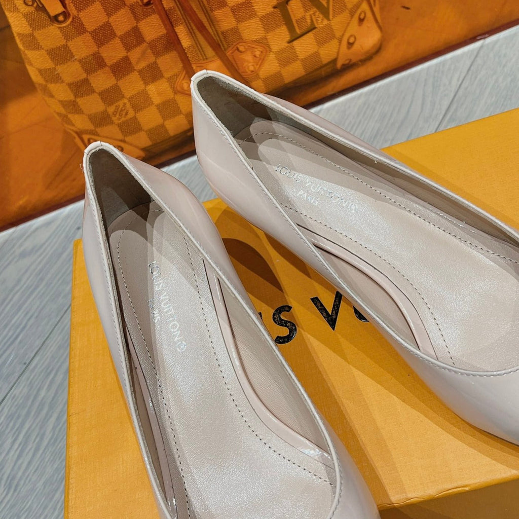LOUIS VUITTON LV SINGLE LOW HEEL PUMP BIEGE