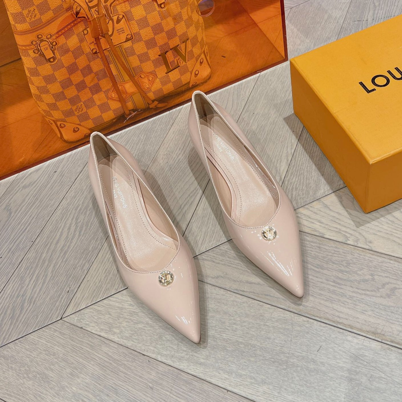 LOUIS VUITTON LV SINGLE LOW HEEL PUMP BIEGE