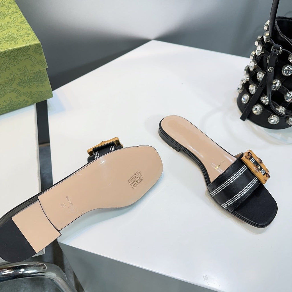 GUCCI BAMBOO BUCKLE FLAT SANDALS BLACK