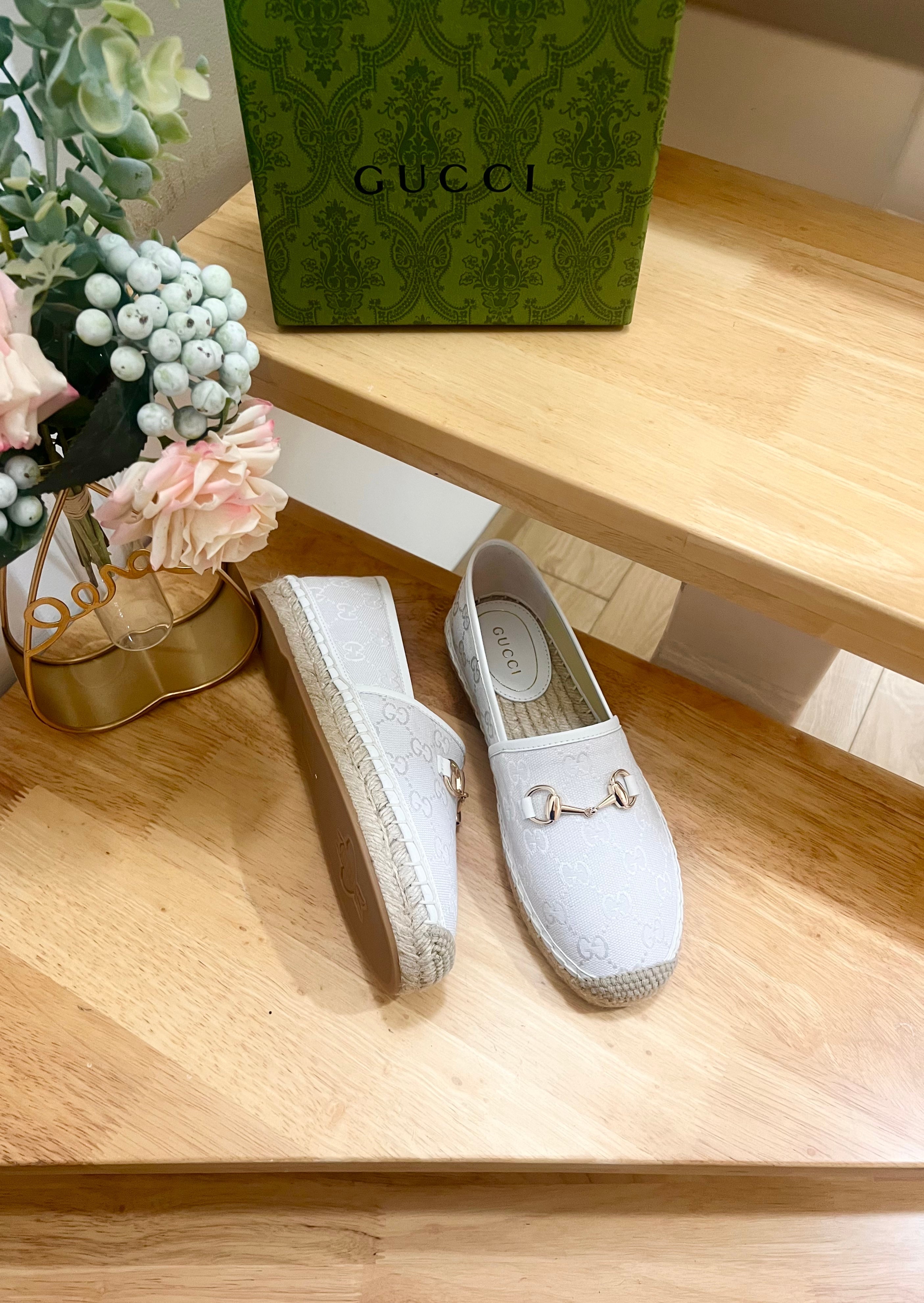 GUCCI WOMEN'S ESPADRILLE WITH HORSEBIT IN WHITE CANVAS