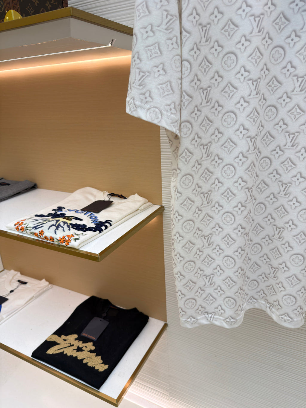 LOUIS VUITTON LV 25S SHORT-SLEEVE T-SHIRT 592304