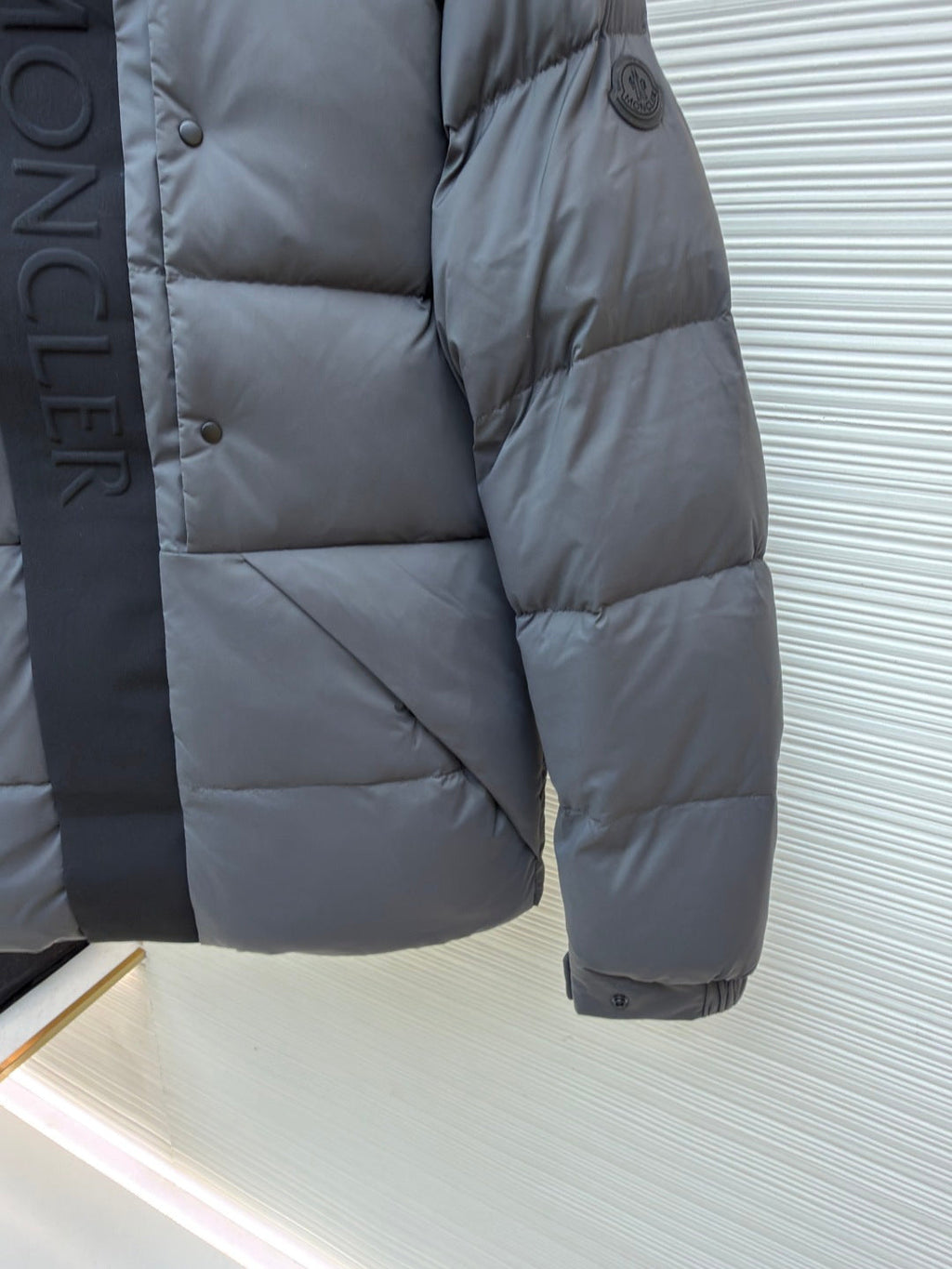 MONCLER 25S DOWN JACKET 218