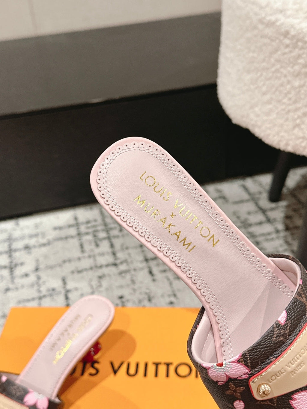 LOUIS VUITTON LV CHERRY HIGH HEELS 25S 55 MM IN DARK BROWN AND LIGHT PINK CALFSKIN STYLE 2