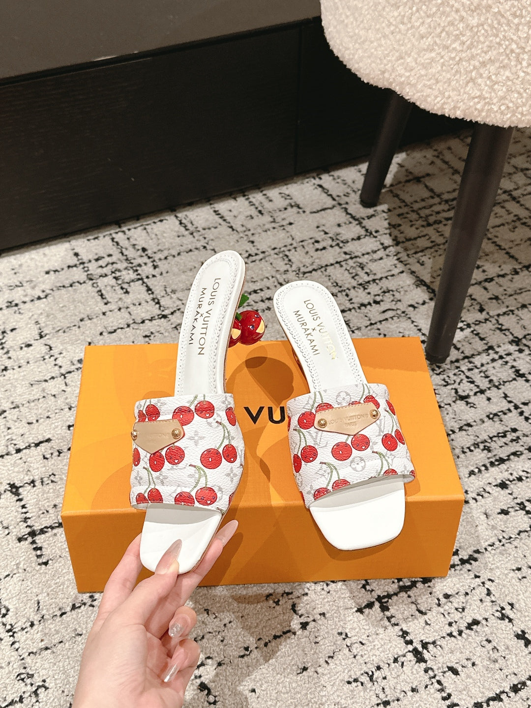 LOUIS VUITTON LV CHERRY HIGH HEELS 25S 55 MM IN WHITE CALFSKIN STYLE 11