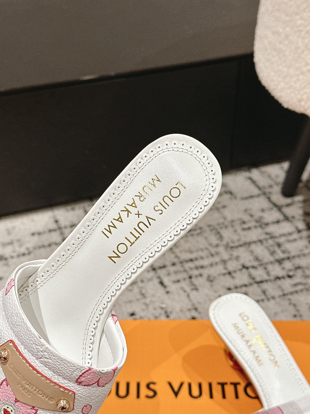 LOUIS VUITTON LV CHERRY HIGH HEELS 25S 55 MM IN WHITE CALFSKIN STYLE 3
