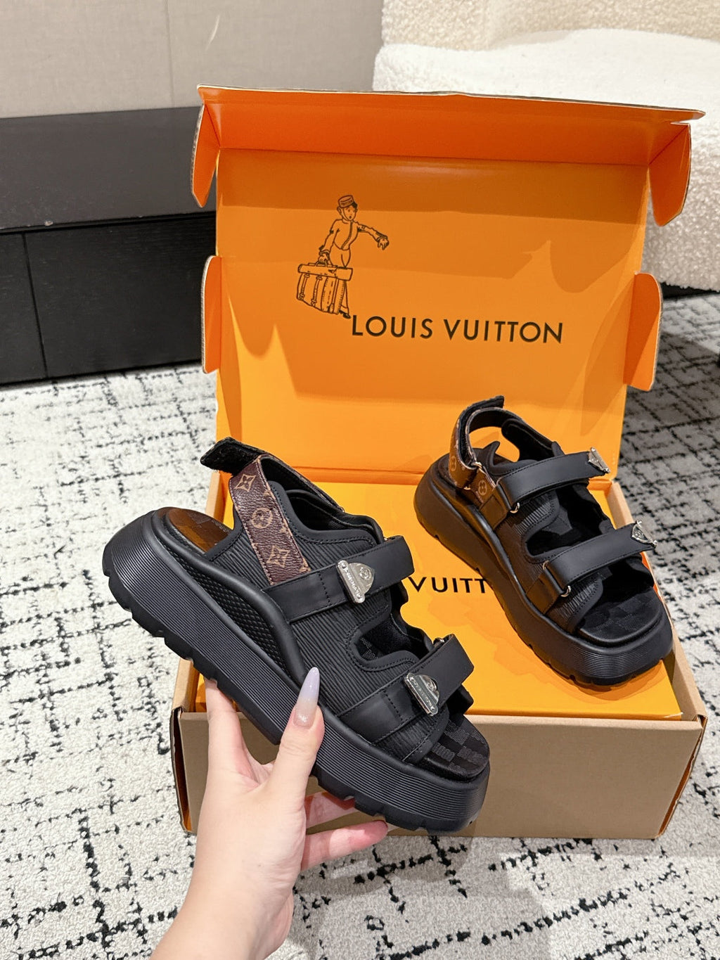 LOUIS VUITTON LV WEDGE SANDALS 25S 55 MM IN BLACK CALFSKIN