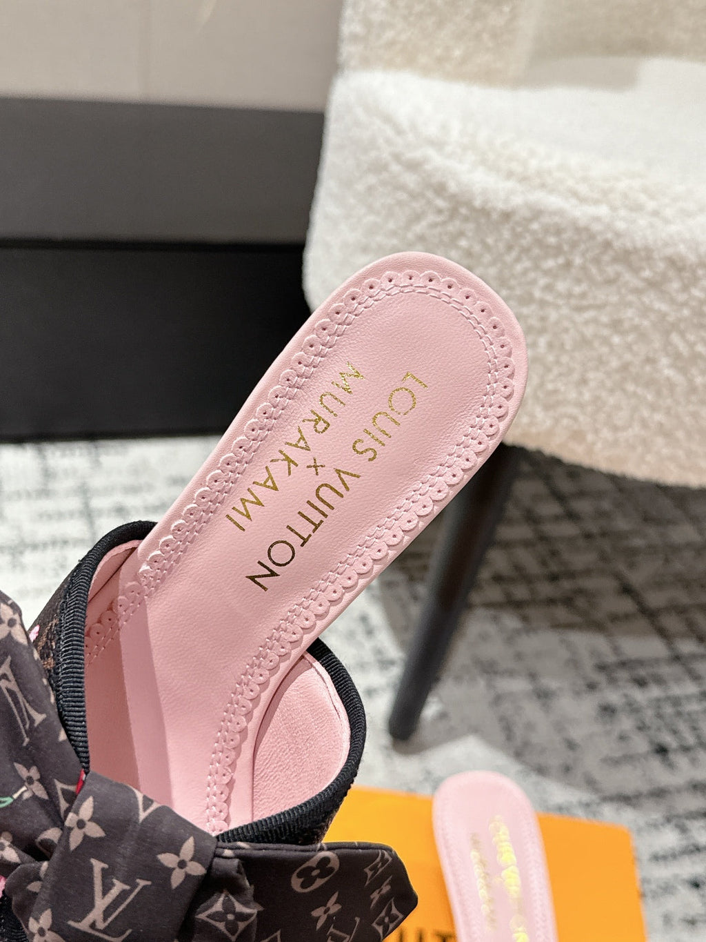 LOUIS VUITTON LV CHERRY HIGH HEELS 25S IN DARK BROWN AND PINK CALFSKIN WITH BOW STYLE 16