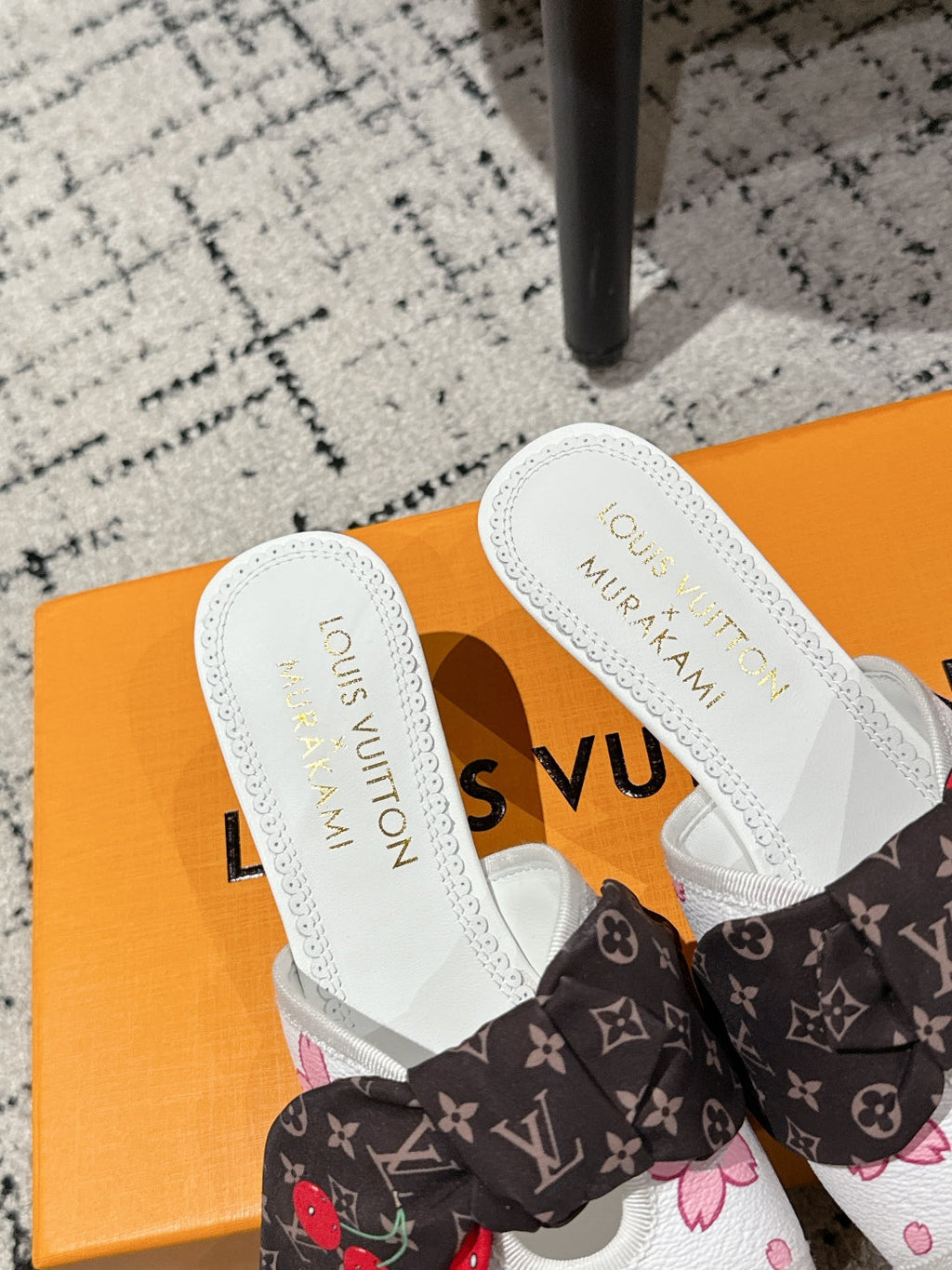LOUIS VUITTON LV CHERRY HIGH HEELS 25S IN WHITE CALFSKIN WITH BOW STYLE 15