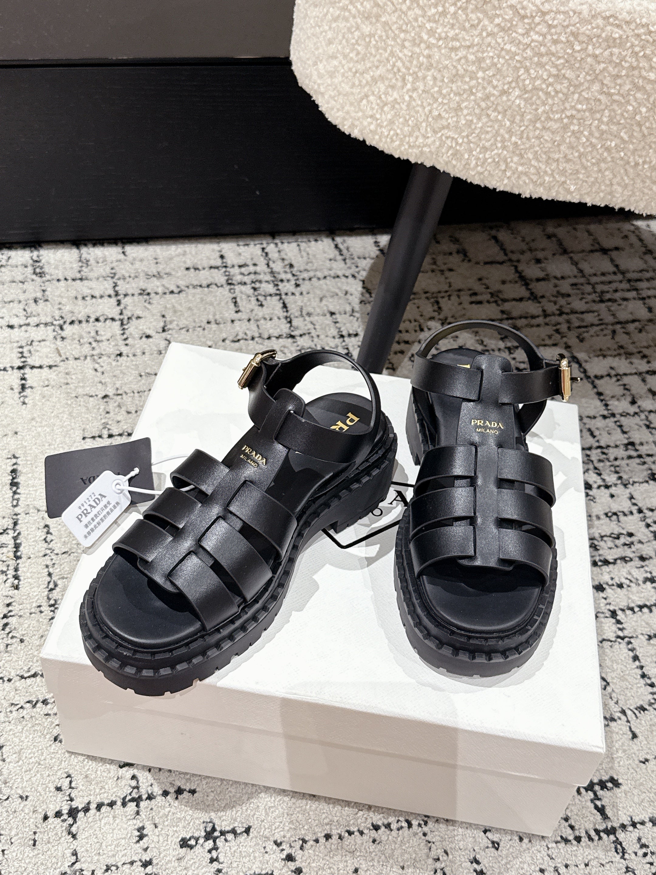 PRADA 25S FISHERMAN OPEN TOE SANLS IN BLACK CALFSKIN