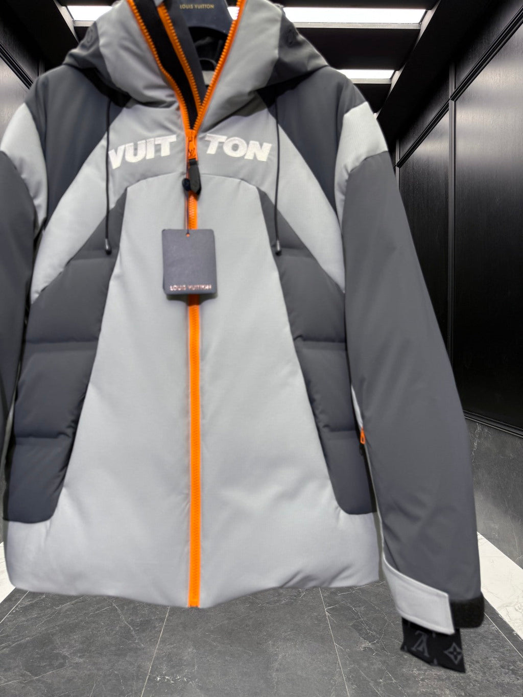 LOUIS VUITTON LV 25S DOWN JACKET 566132