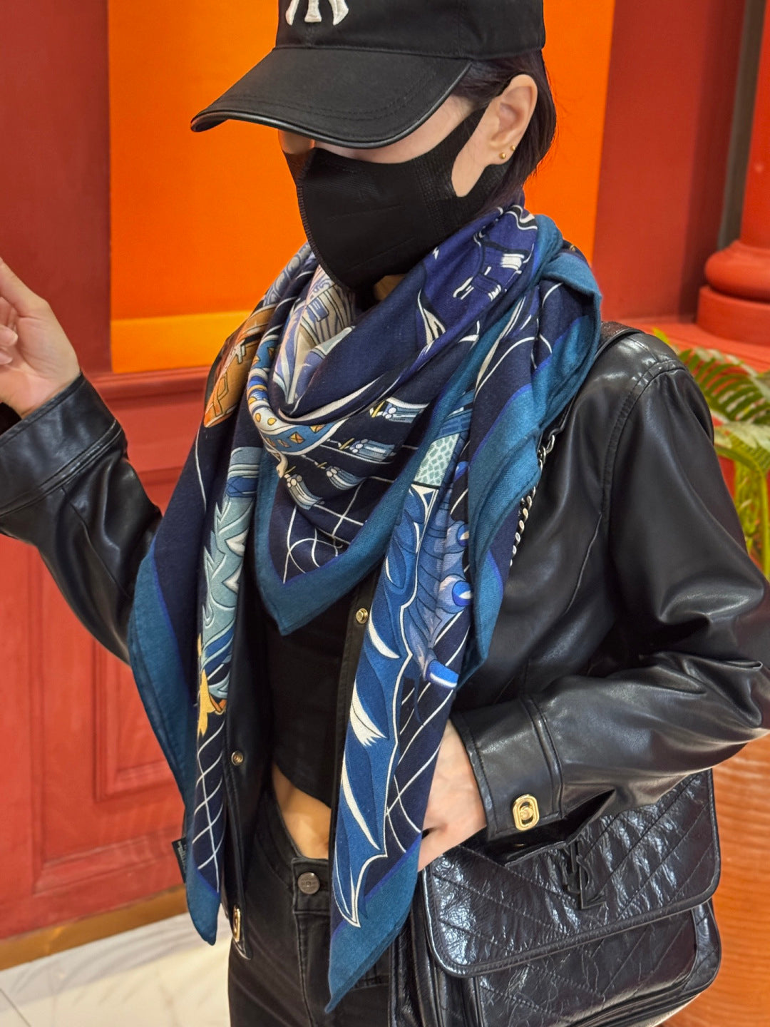 HERMES HERMES 25S SCARF 140 IN SILK CASERE 989486