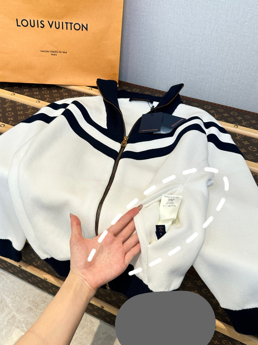 LOUIS VUITTON LV 25S PEACOAT 0165