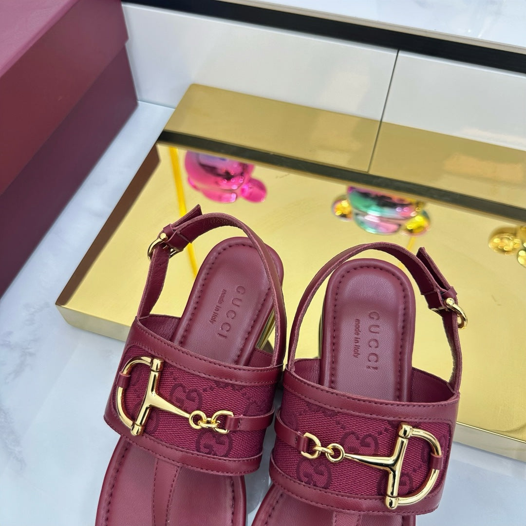 GUCCI FLAT THONG SANDALS WITH ANKLE STRAP IN RED LAMBSKIN AND FABRIC
