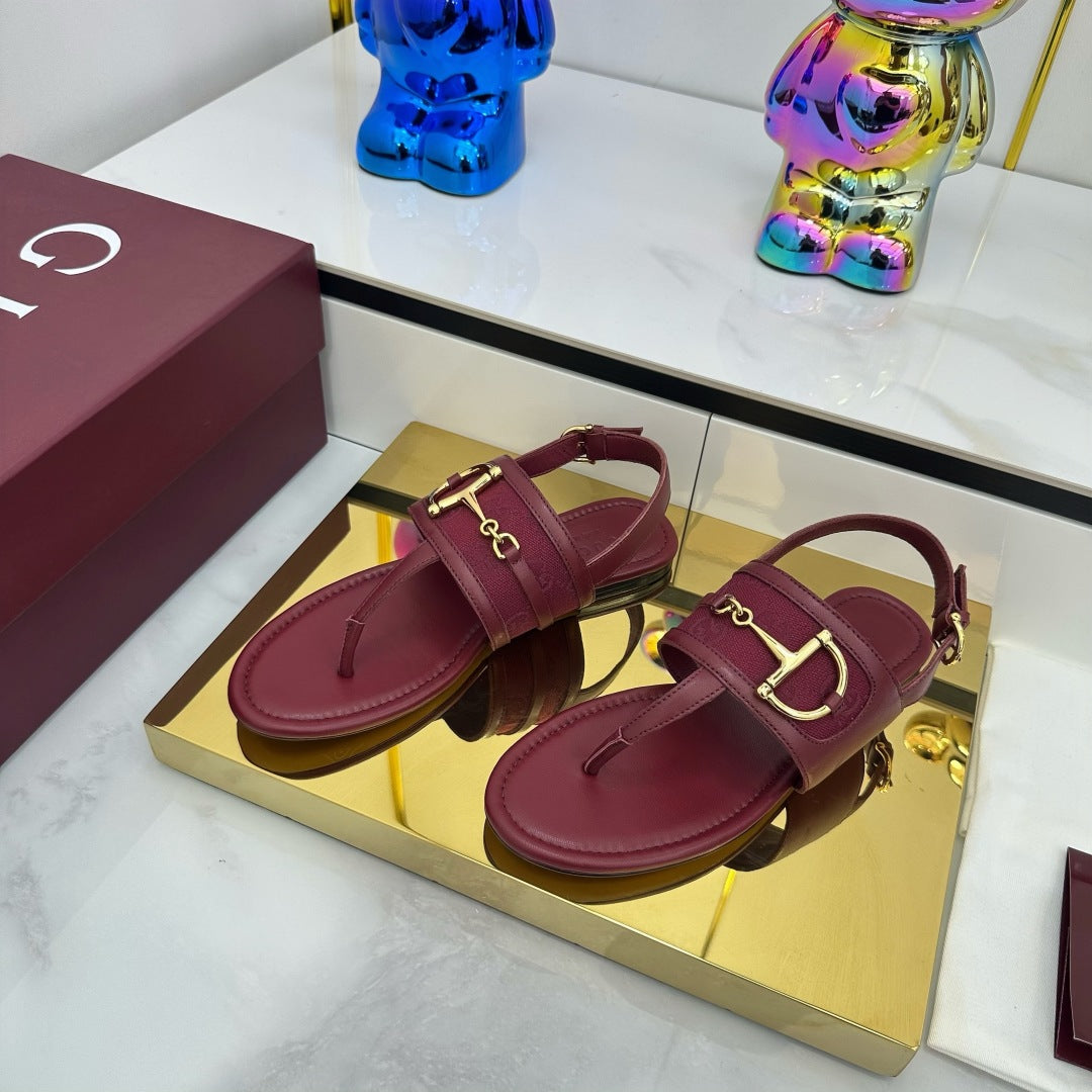 GUCCI FLAT THONG SANDALS WITH ANKLE STRAP IN RED LAMBSKIN AND FABRIC