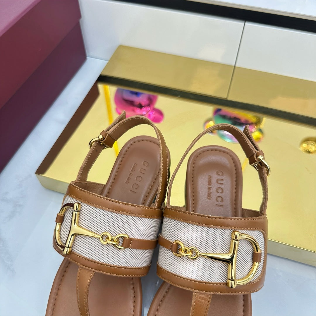 GUCCI FLAT THONG SANDALS WITH ANKLE STRAP IN BROWN LAMBSKIN AND WHITE FABRIC
