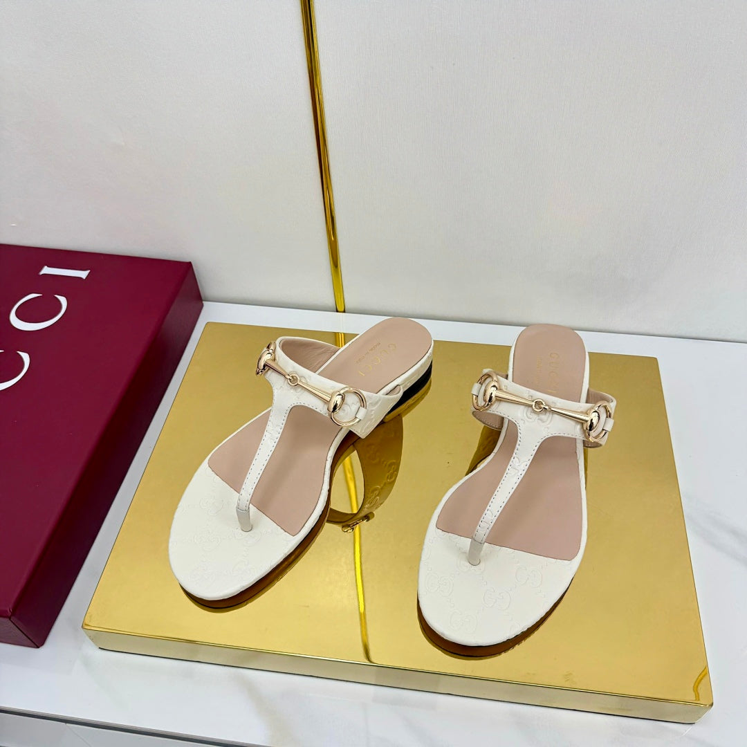 GUCCI THONG SANDALS 25S IN WHITE LAMBSKIN WITH GOLD HARDWARE