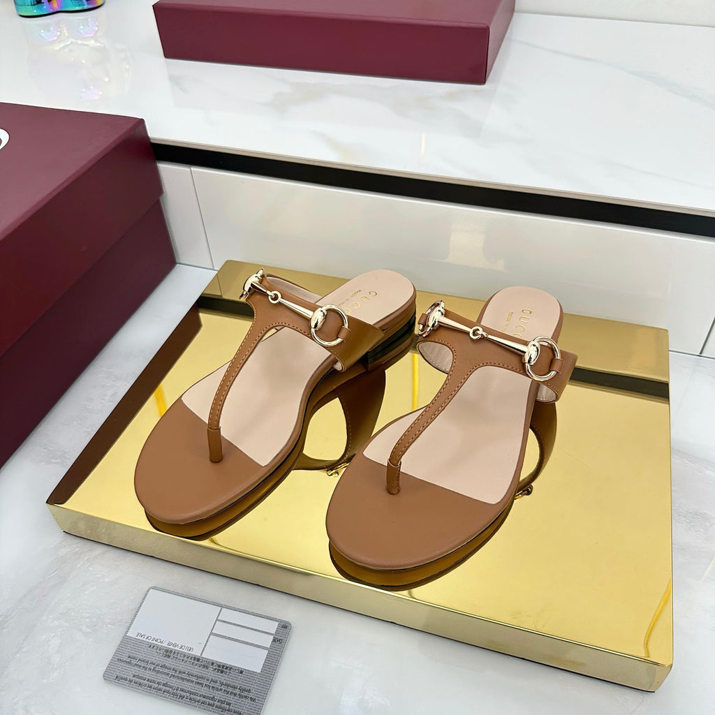 GUCCI THONG SANDALS IN BROWN LAMBSKIN WITH GOLD HARDWARE