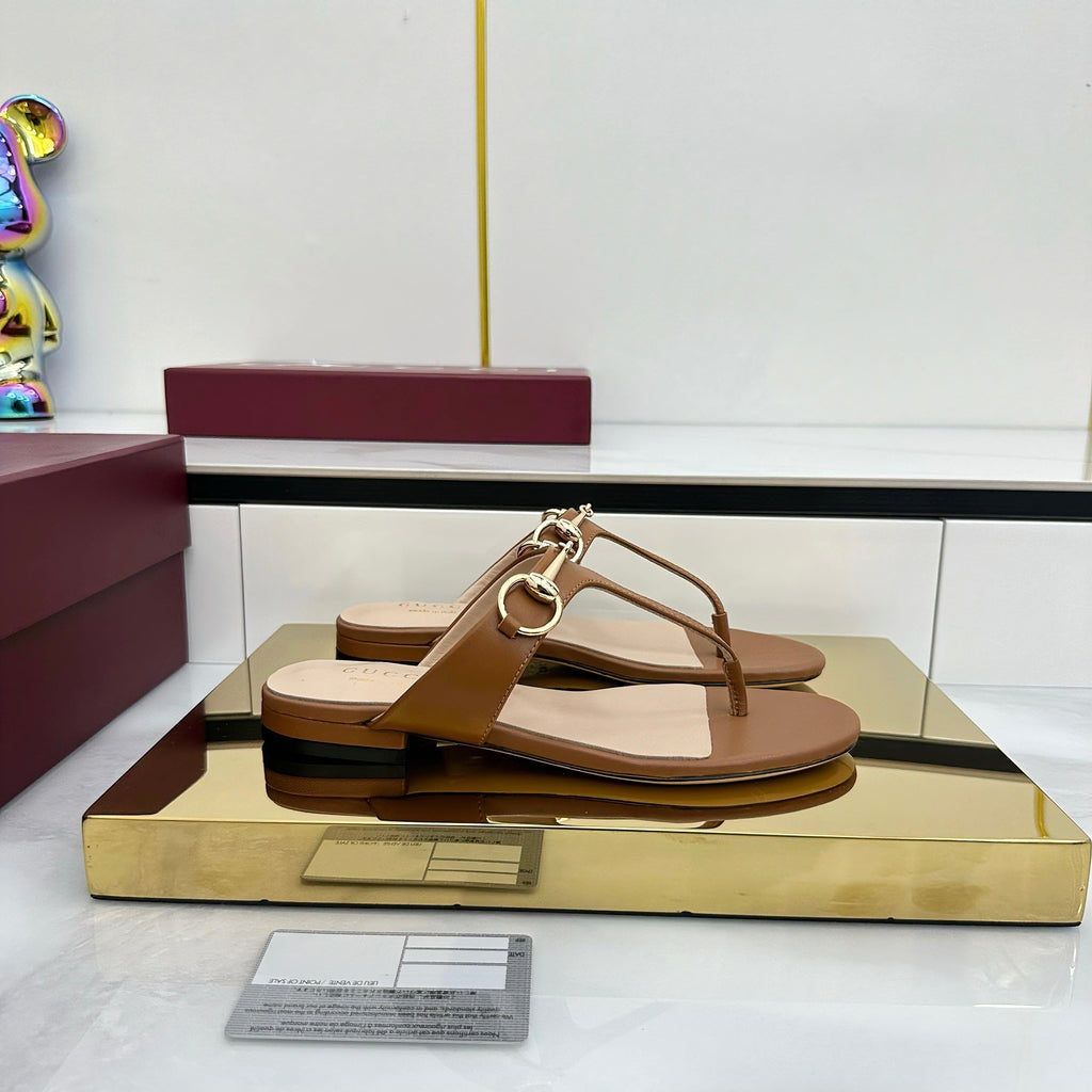 GUCCI THONG SANDALS IN BROWN LAMBSKIN WITH GOLD HARDWARE