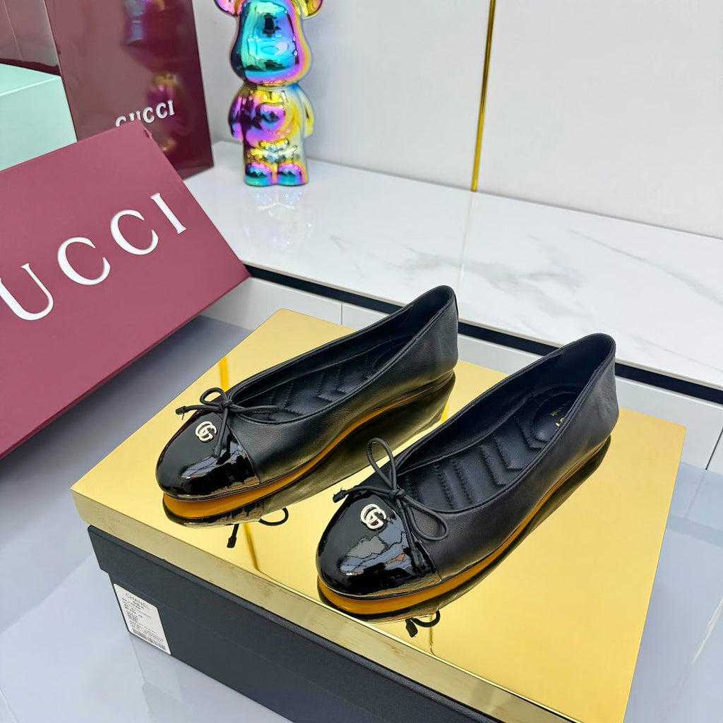 GUCCI BALLET FLATS 25S IN BLACK LAMBSKIN MIX GLOSSY LEATHER WITH BOW