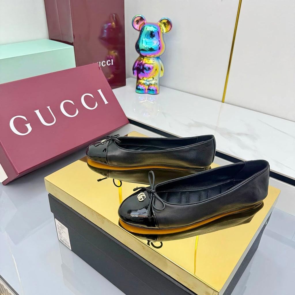 GUCCI BALLET FLATS 25S IN BLACK LAMBSKIN MIX GLOSSY LEATHER WITH BOW