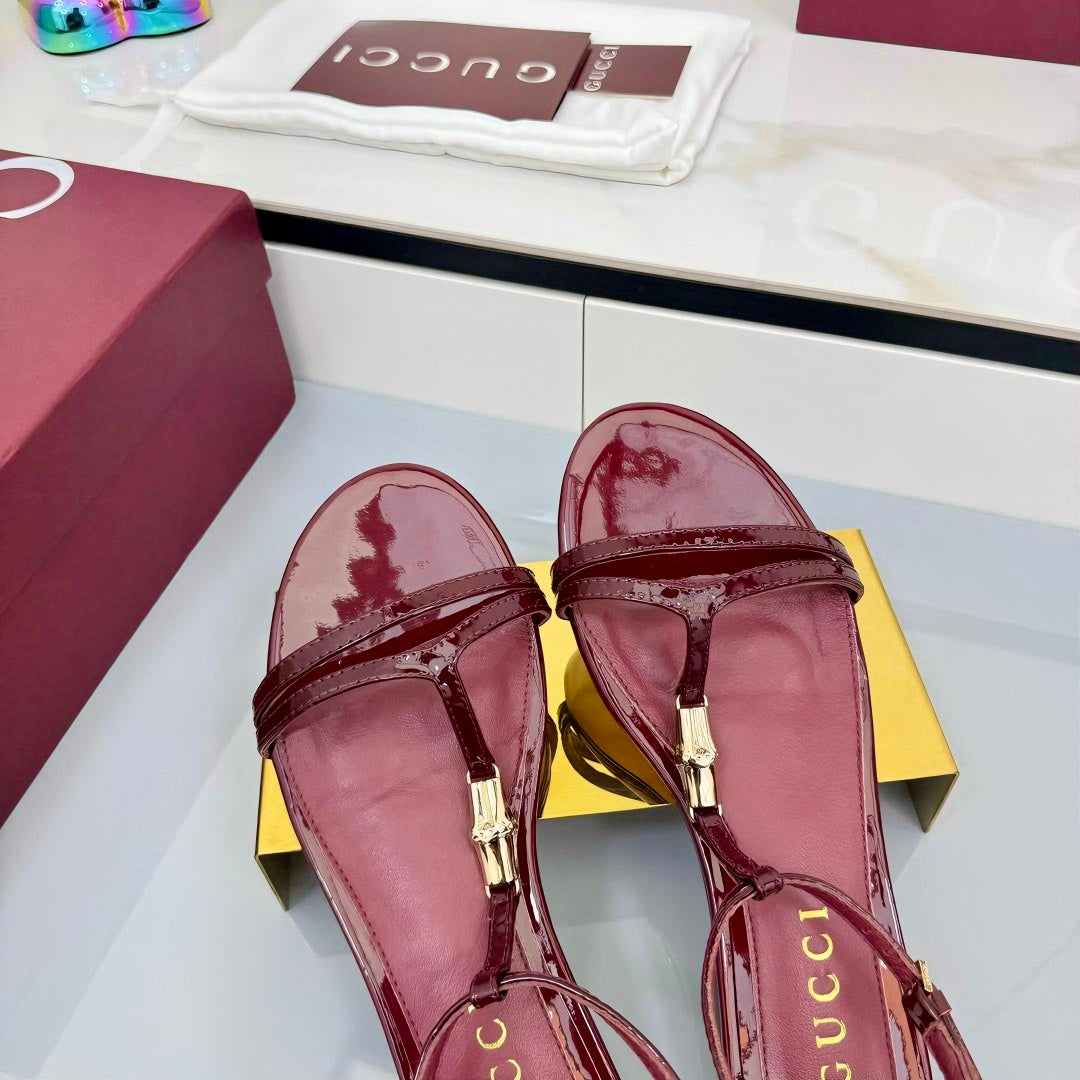 GUCCI THONG SANDALS 25S IN RED LAMBSKIN WITH GOLD HARDWARE