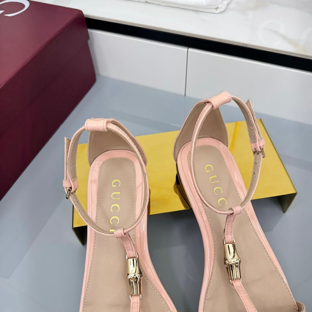 GUCCI THONG SANDALS 25S IN LIGHT PINK LAMBSKIN WITH GOLD HARDWARE