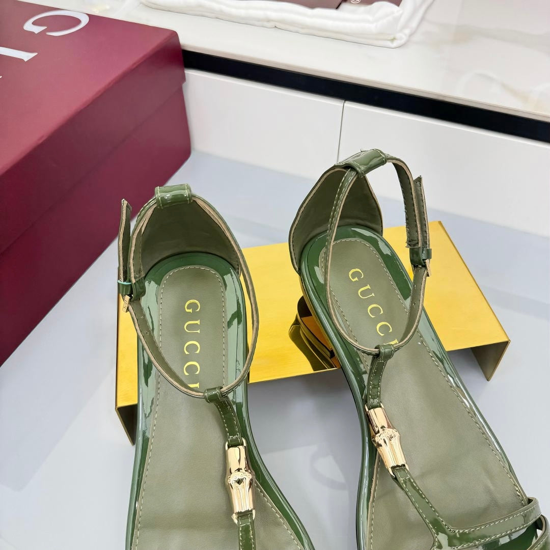 GUCCI THONG SANDALS 25S IN DARK GREEN LAMBSKIN WITH GOLD HARDWARE