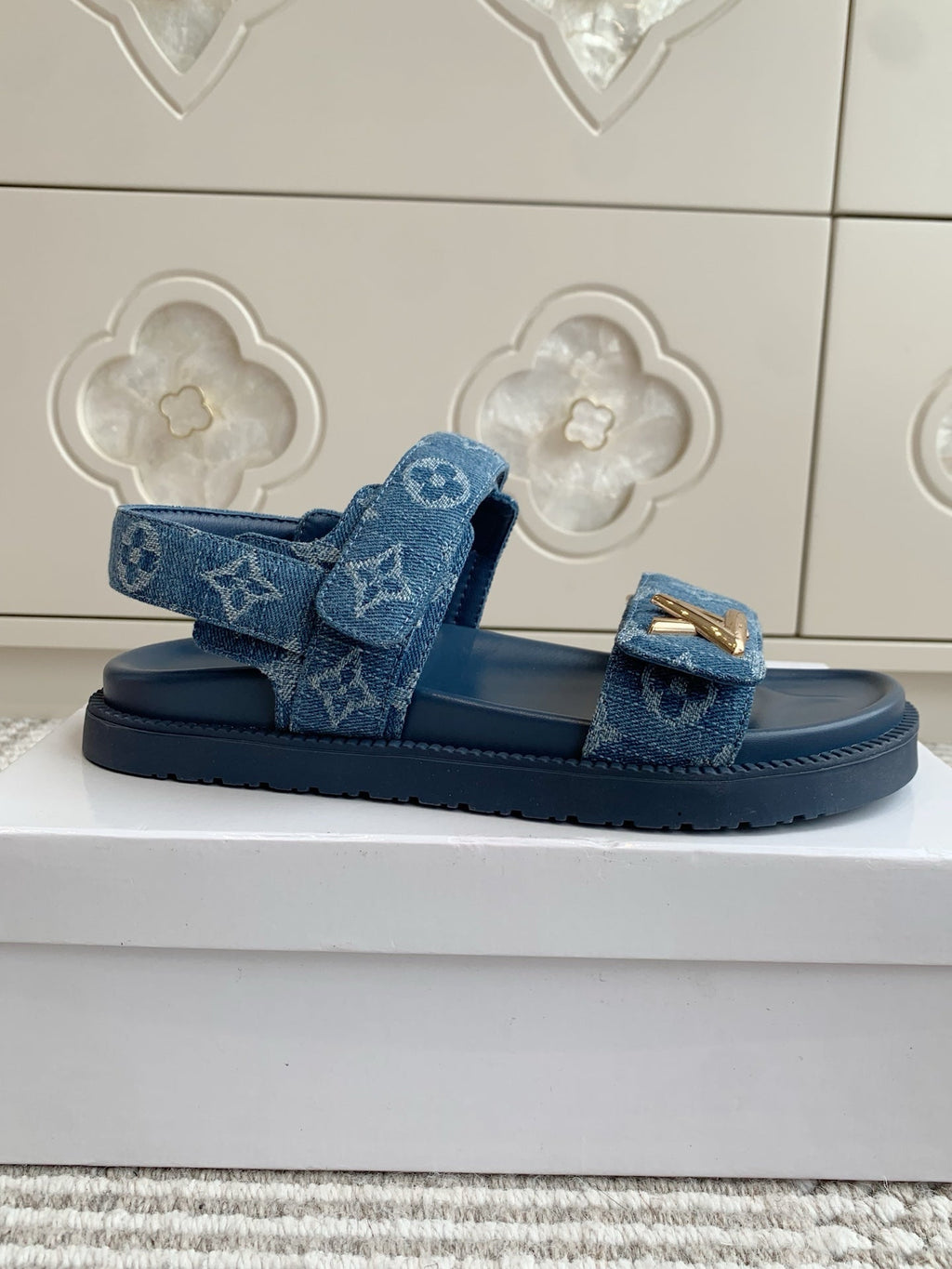 LOUIS VUITTON LV SANDALS 25S IN BLUE DENIM AND CALFSKIN WITH GOLD HARDWARE