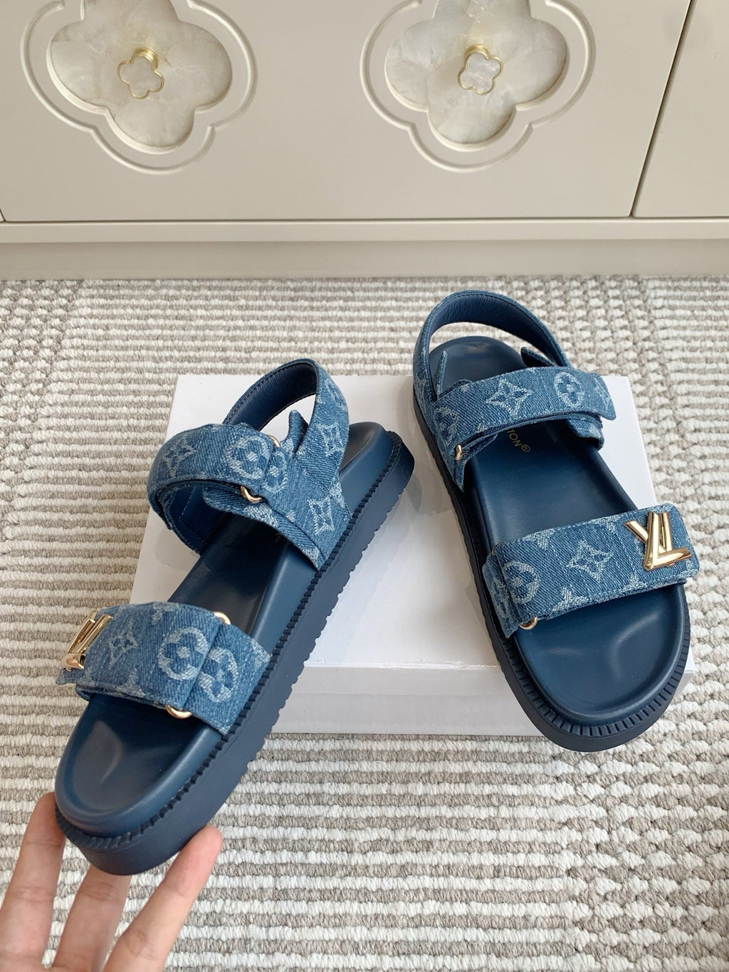LOUIS VUITTON LV SANDALS 25S IN BLUE DENIM AND CALFSKIN WITH GOLD HARDWARE