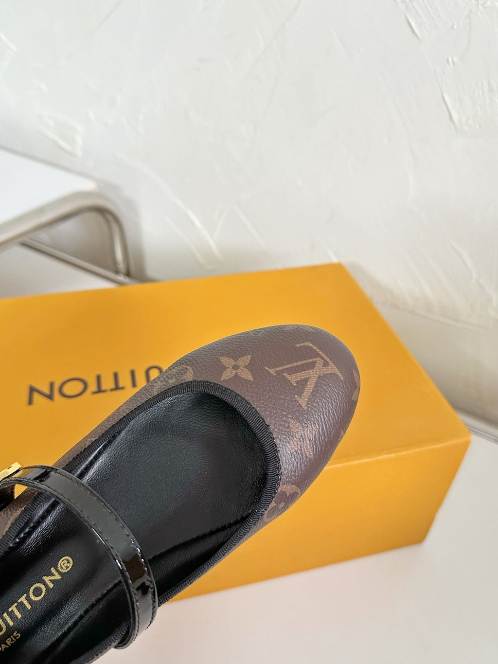 LOUIS VUITTON ROMY FLAT BALLERINA IN BROWN MONOGRAM CALFSKIN
