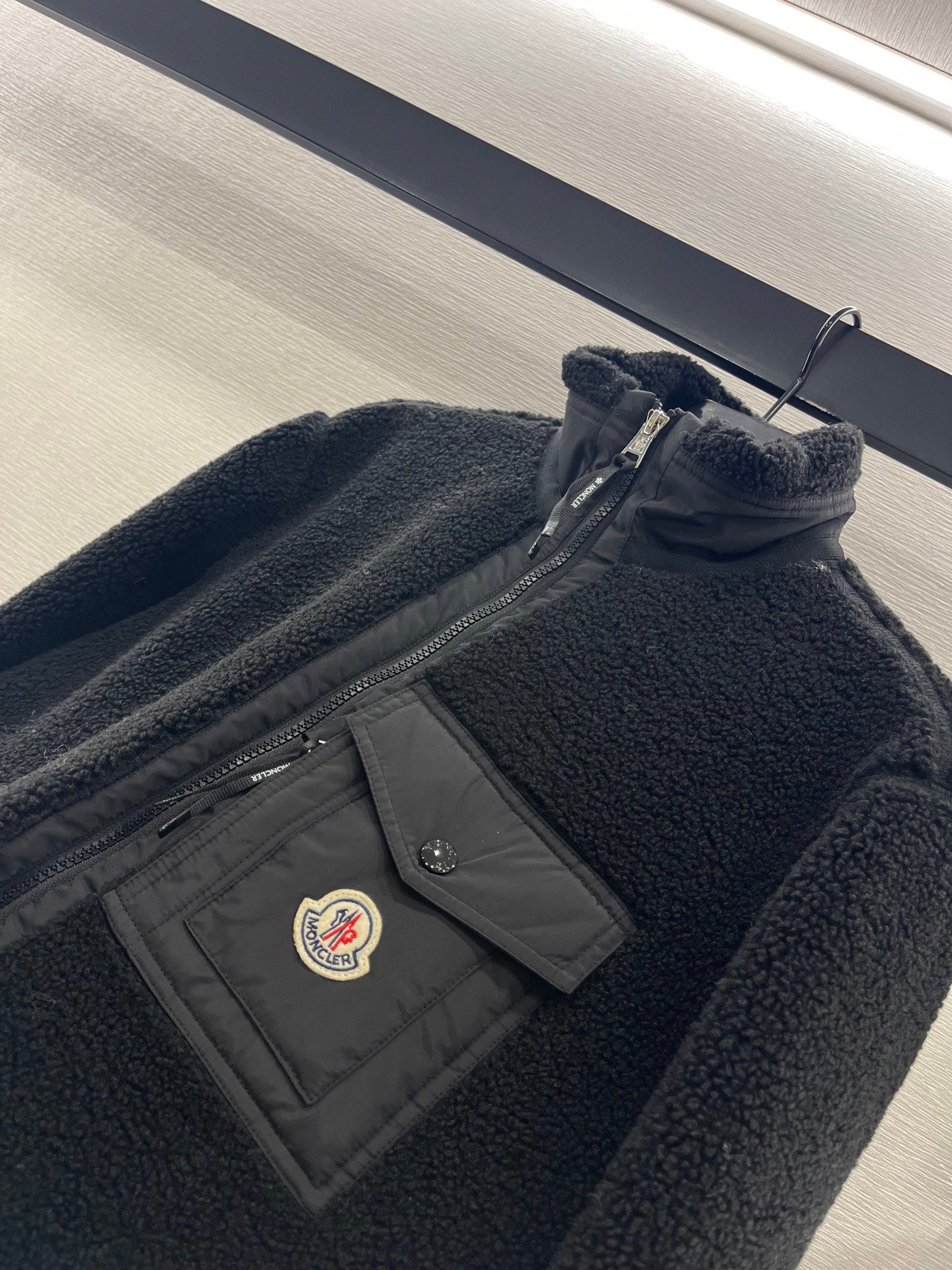 MONCLER 25S JACKET IN BLACK 307586