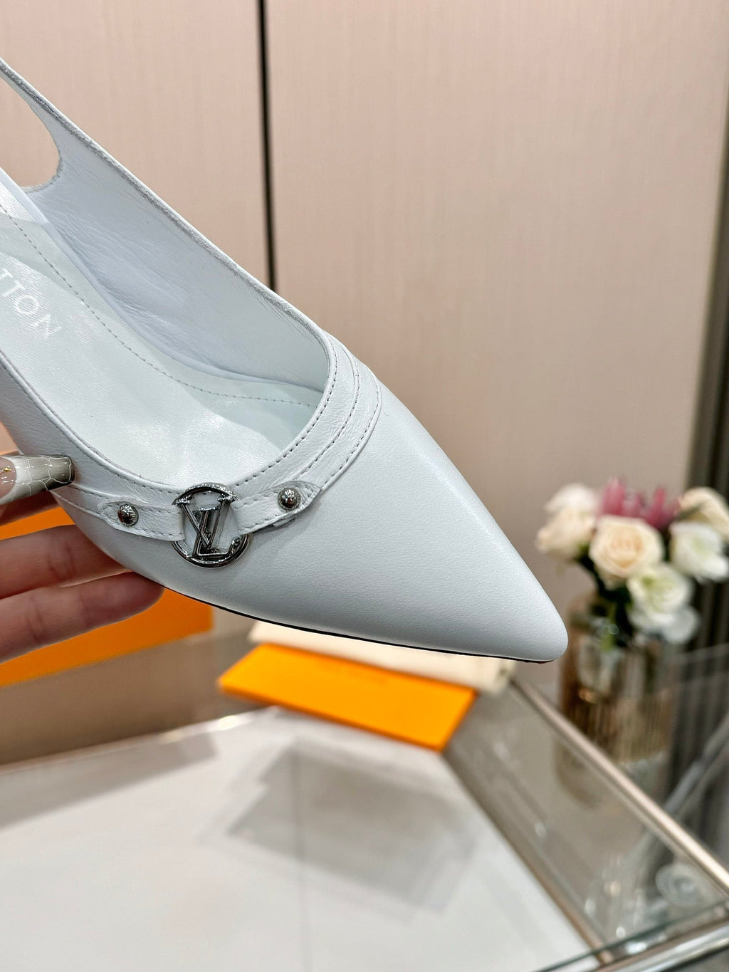 LOUIS VUITTON 6AM SLINGBACK HIGH HEELS 55 MM IN WHITE LAMBSKIN