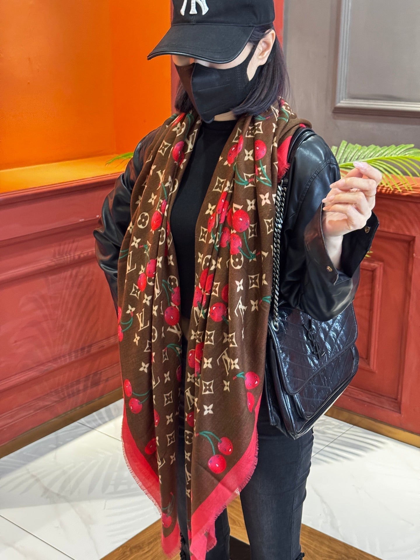 LOUIS VUITTON LV SCARF 140 CM IN CASHMERE 721493