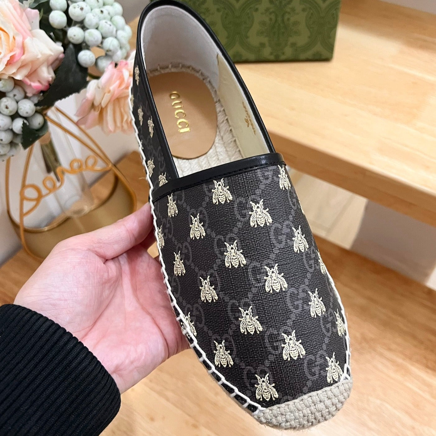 GUCCI Supreme Flat Shoes Black Caro