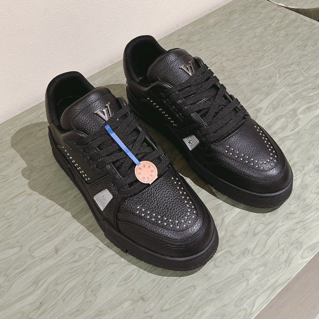LOUIS VUITTON LV TRAINER SNEAKER IN BLACK CALFSKIN