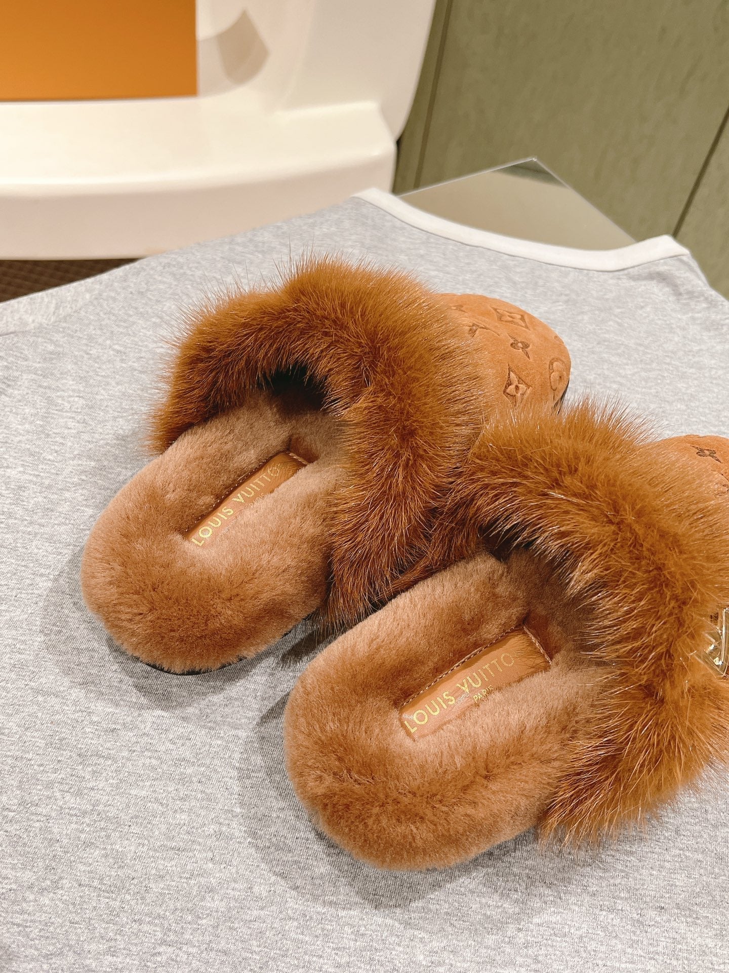 LOUIS VUITTON COSY FLAT COMFORT CLOG IN BRONZE BROWN MONOGRAM LAMB WOOL AND MINK FUR