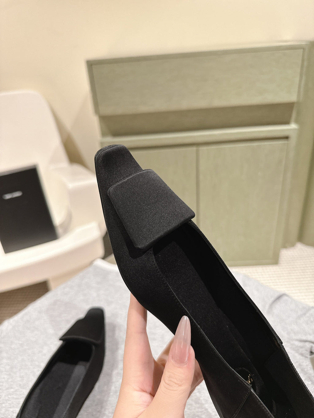 LOUIS VUITTON BALLERINA FLATS IN BLACK SATIN