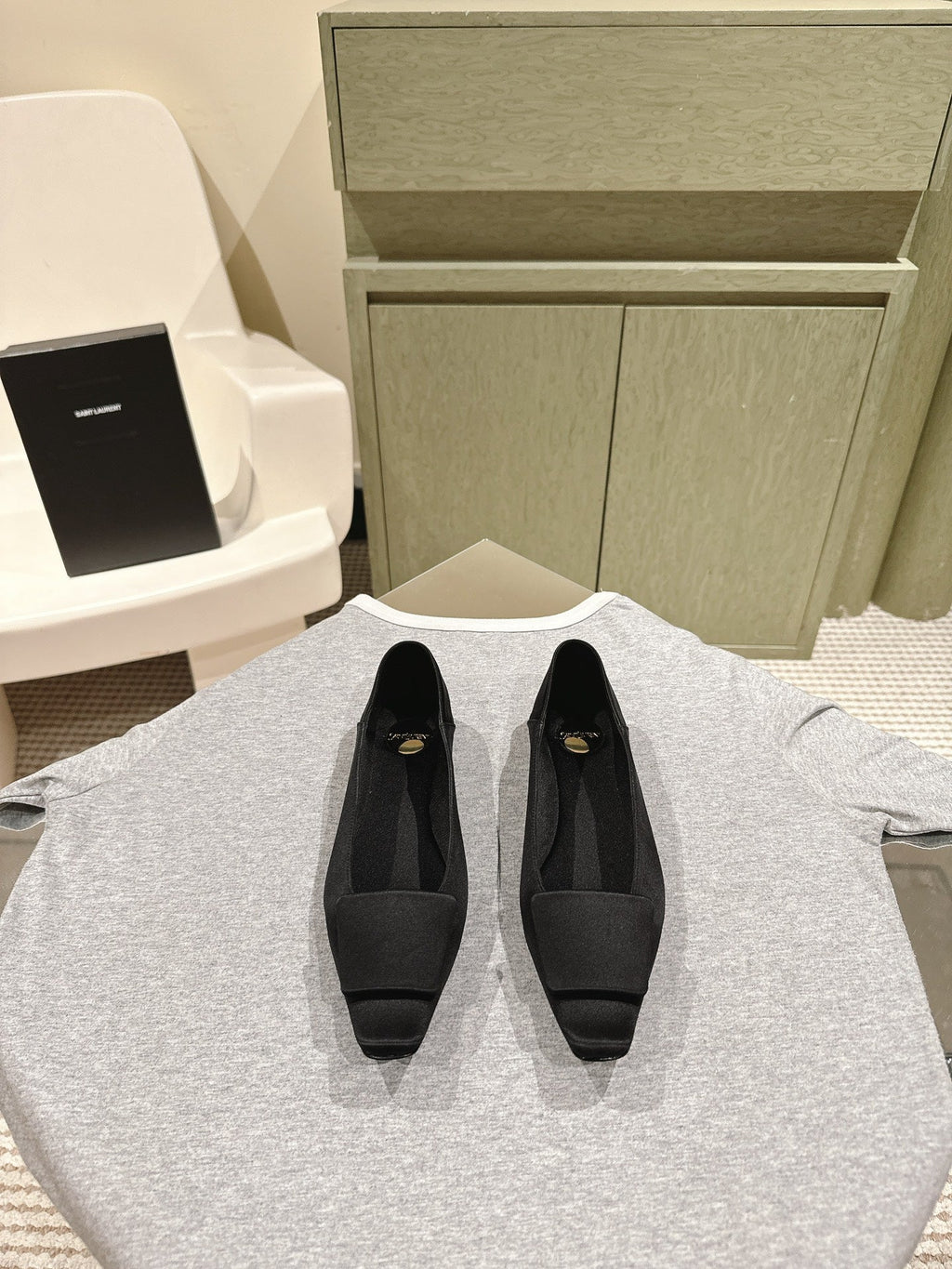 LOUIS VUITTON BALLERINA FLATS IN BLACK SATIN