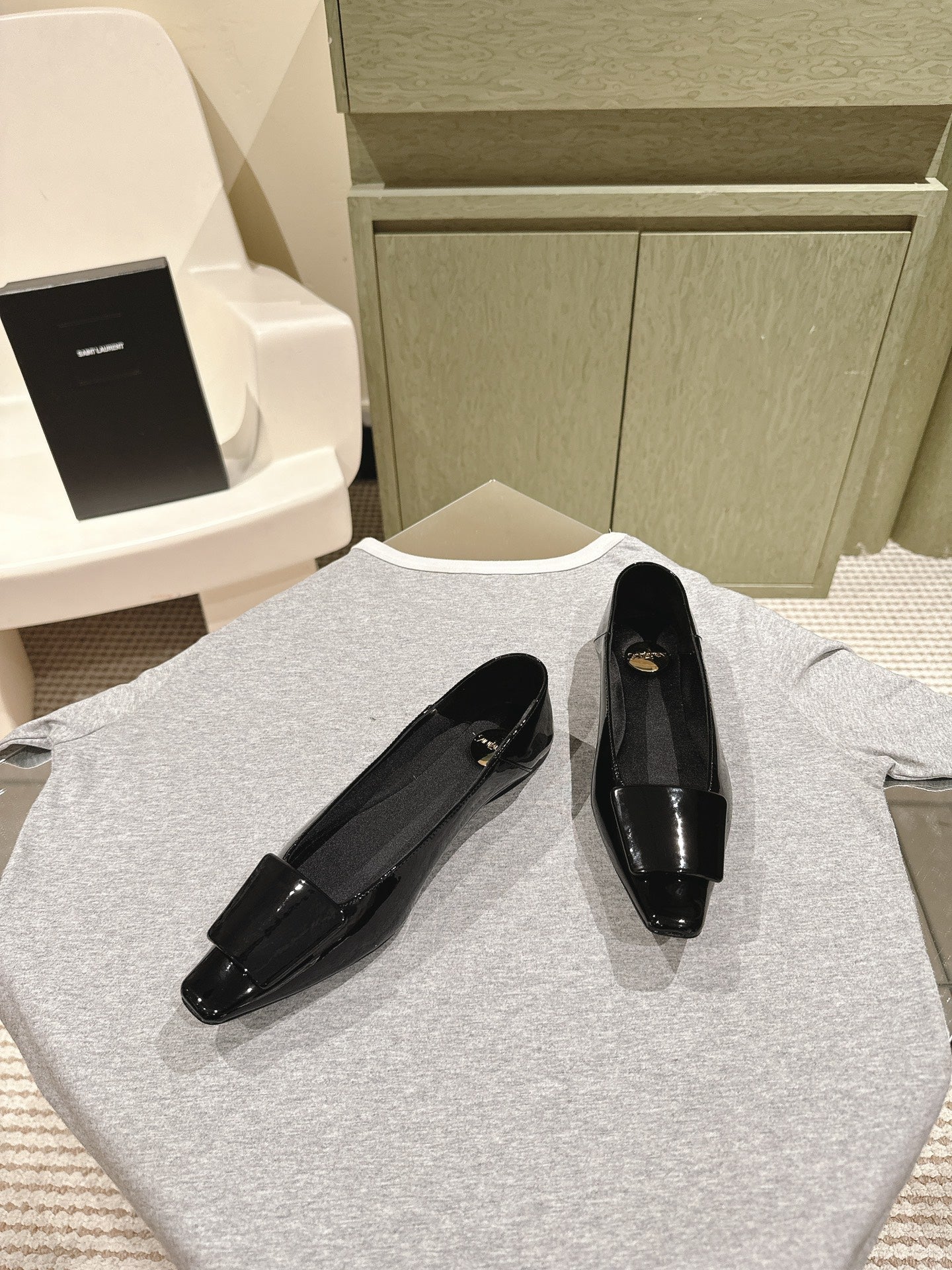 LOUIS VUITTON BALLERINA FLATS IN BLACK PATENT CALFSKIN
