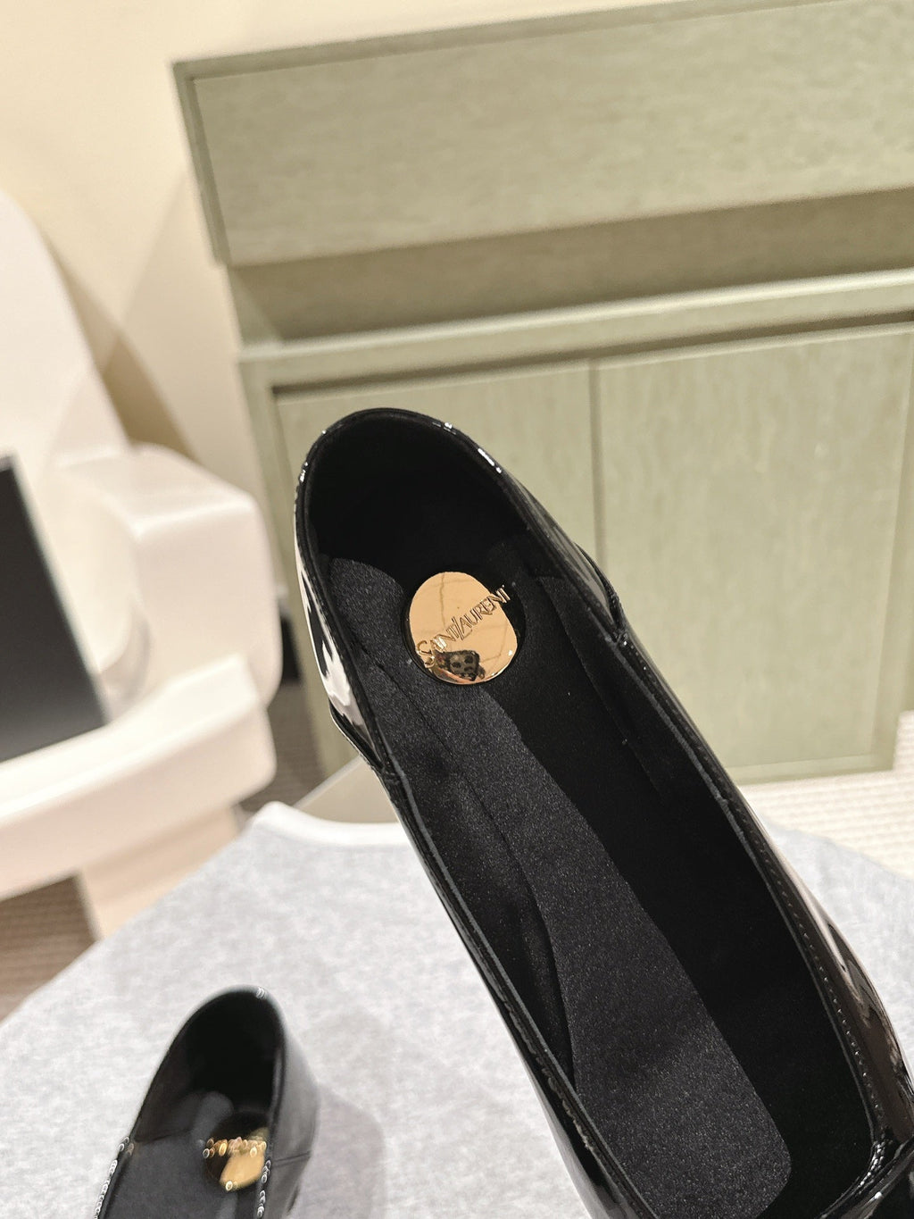 LOUIS VUITTON BALLERINA FLATS IN BLACK PATENT CALFSKIN