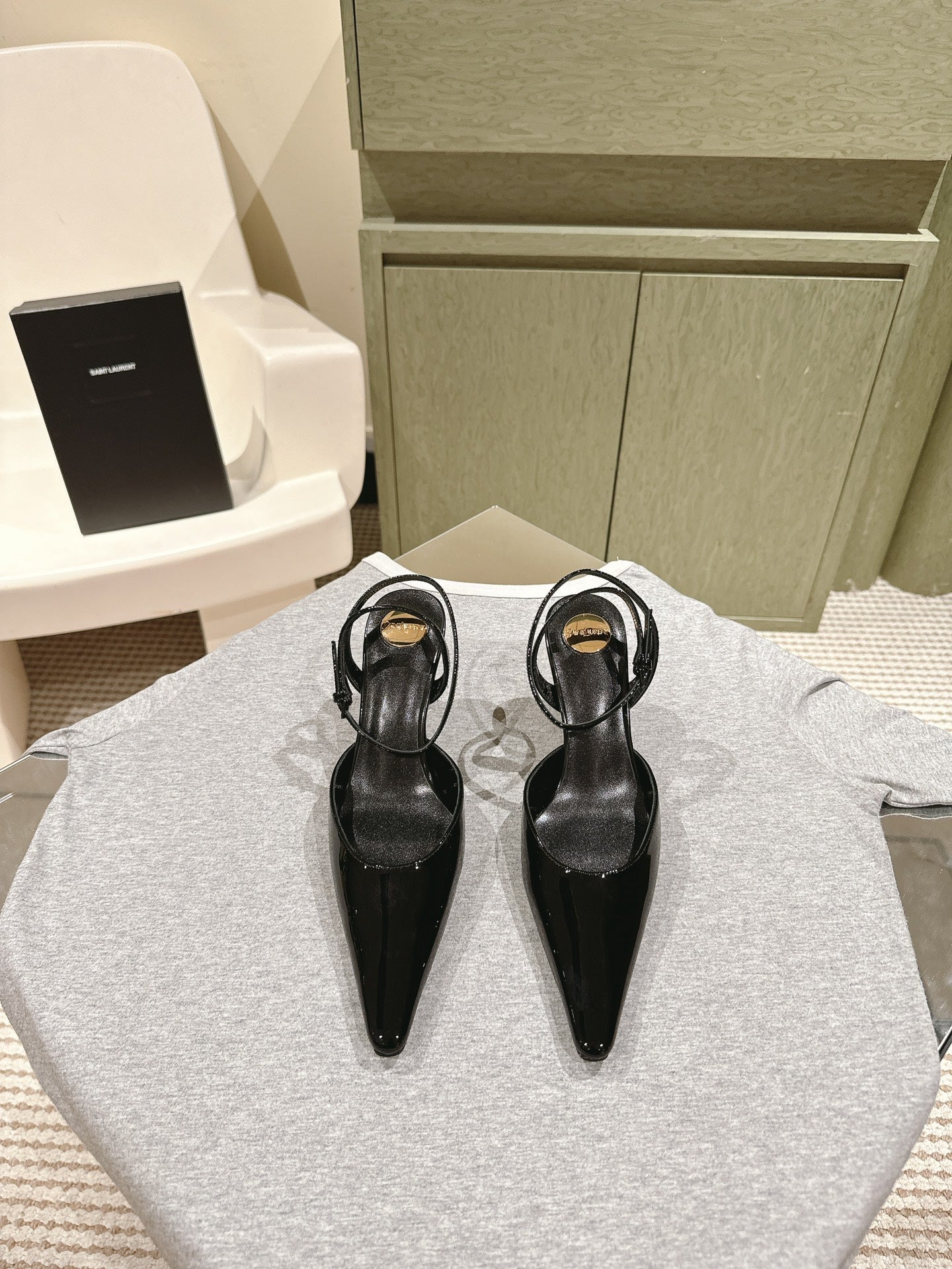 LOUIS VUITTON AIMÉE HIGH 8 CM SLINGBACK PUMPS IN BLACK PATENT CALFSKIN