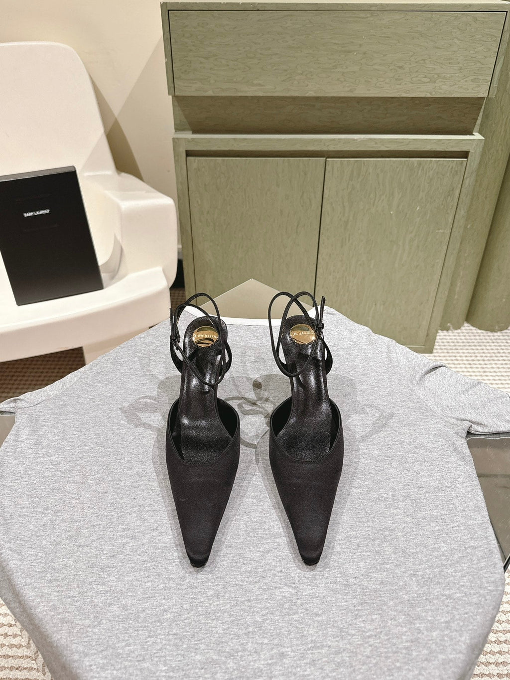 LOUIS VUITTON AIMÉE HIGH 8 CM SLINGBACK PUMPS IN BLACK SATIN