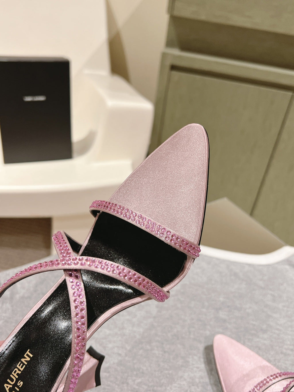 LOUIS VUITTON HIGH HEEL MULE 10 CM IN BABY PINK SATIN WITH RHINESTONES