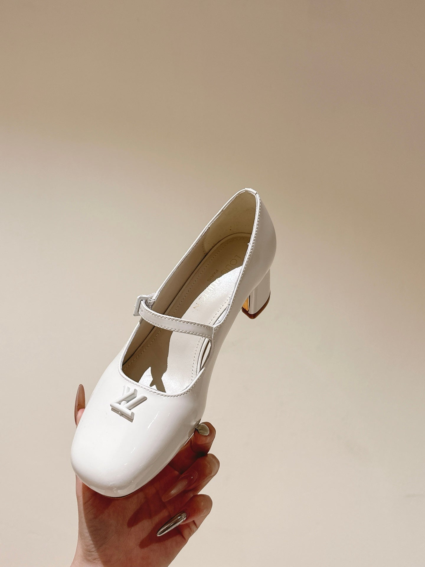 LOUIS VUITTON SWING HIGH MARY JANE 55 MM IN WHITE PATENT CALFSKIN