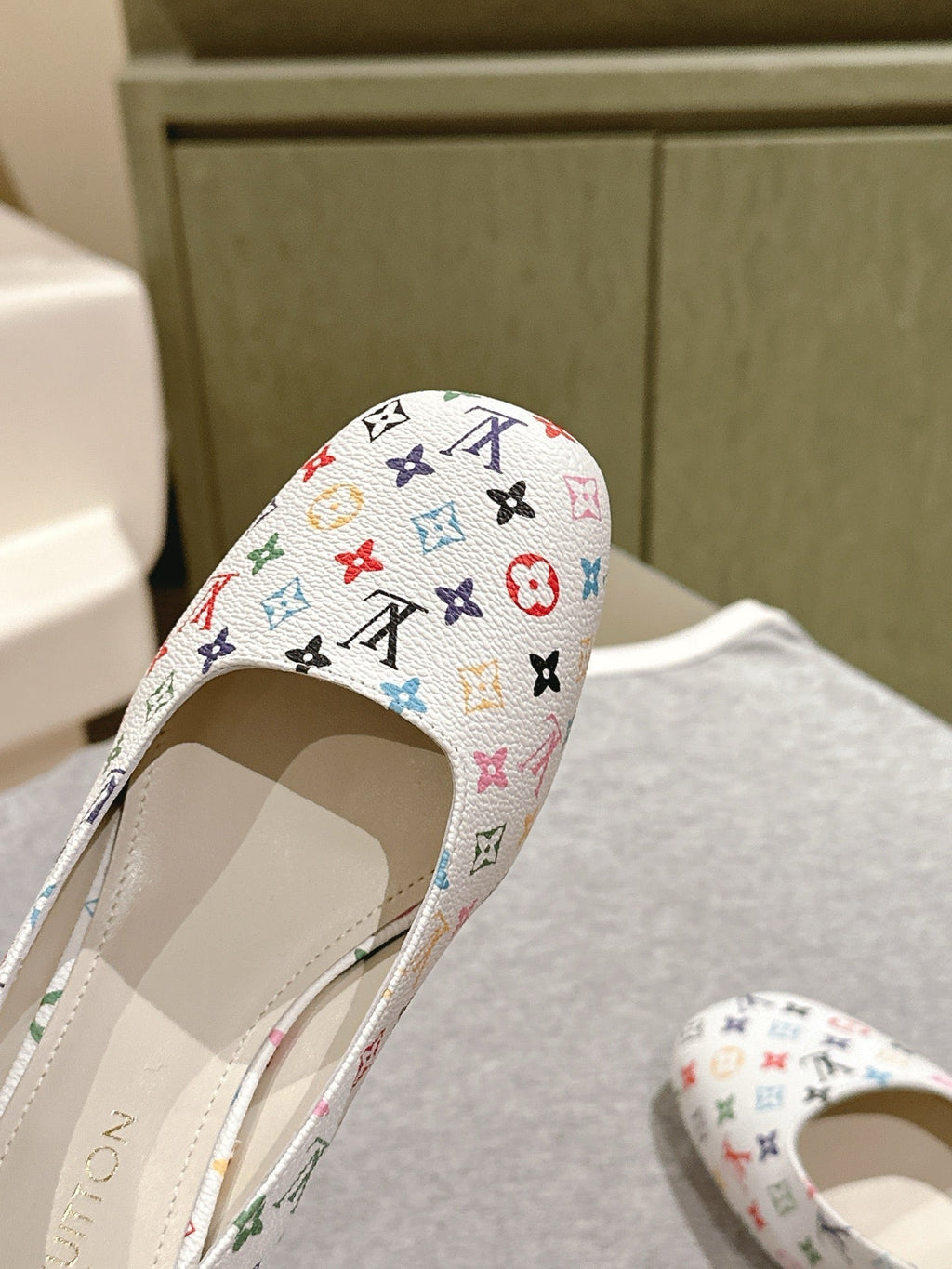 LOUIS VUITTON SWING HIGH PUMP 55 MM IN WHITE MONOGRAM CALFSKIN