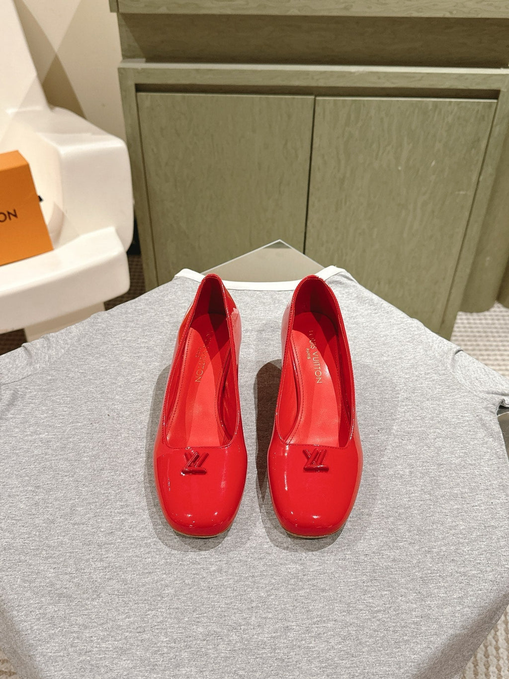 LOUIS VUITTON SWING HIGH PUMP 55 MM IN CRIMSON RED PATENT CALFSKIN
