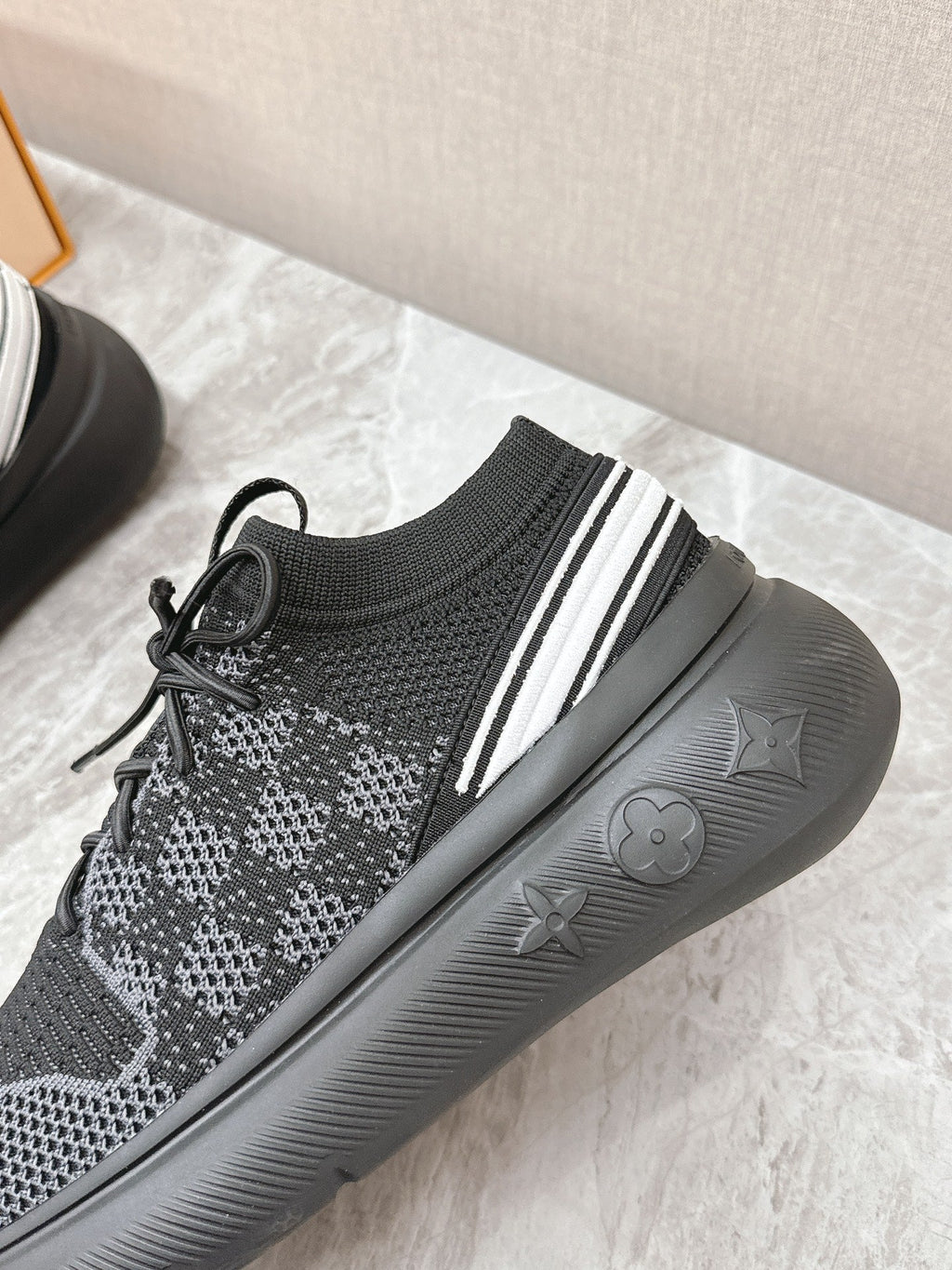 LOUIS VUITTON SNEAKERS IN BLACK DAMIER ELASTIC FABRIC