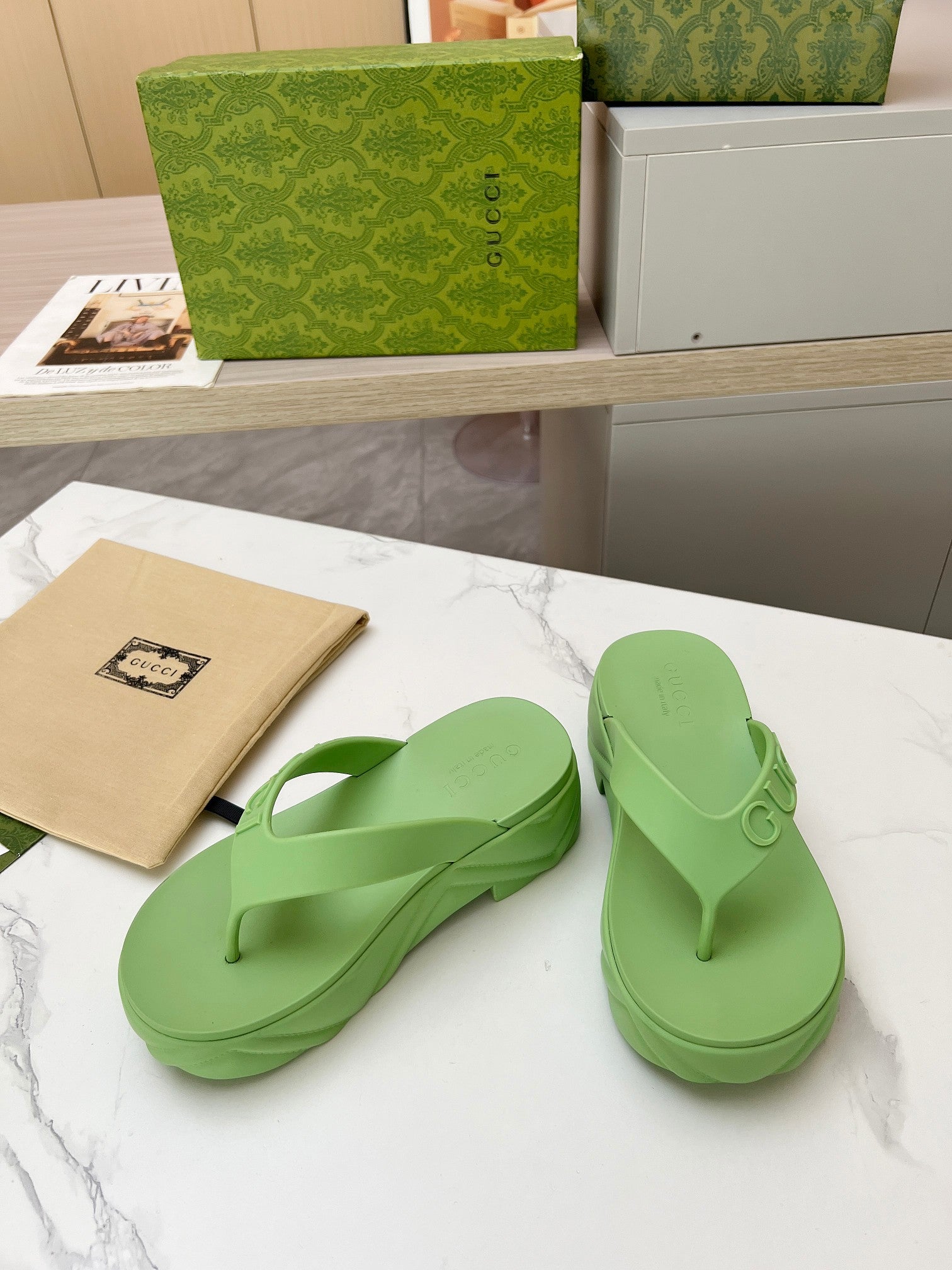 GUCCI THONG PLATFORM IN PISTACHIO GREEN IMPORTED TPU