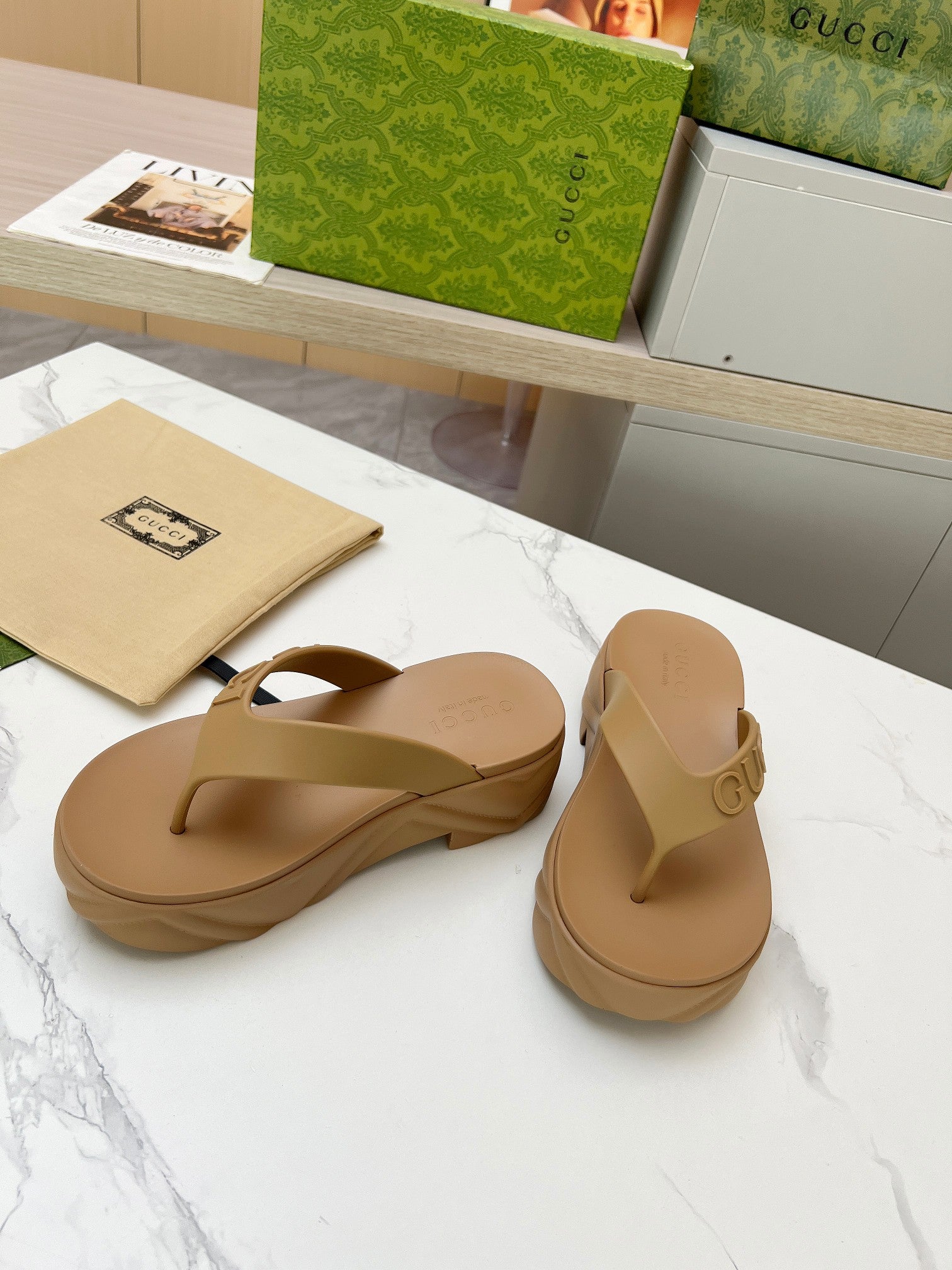 GUCCI THONG PLATFORM IN CIDER BROWN IMPORTED TPU