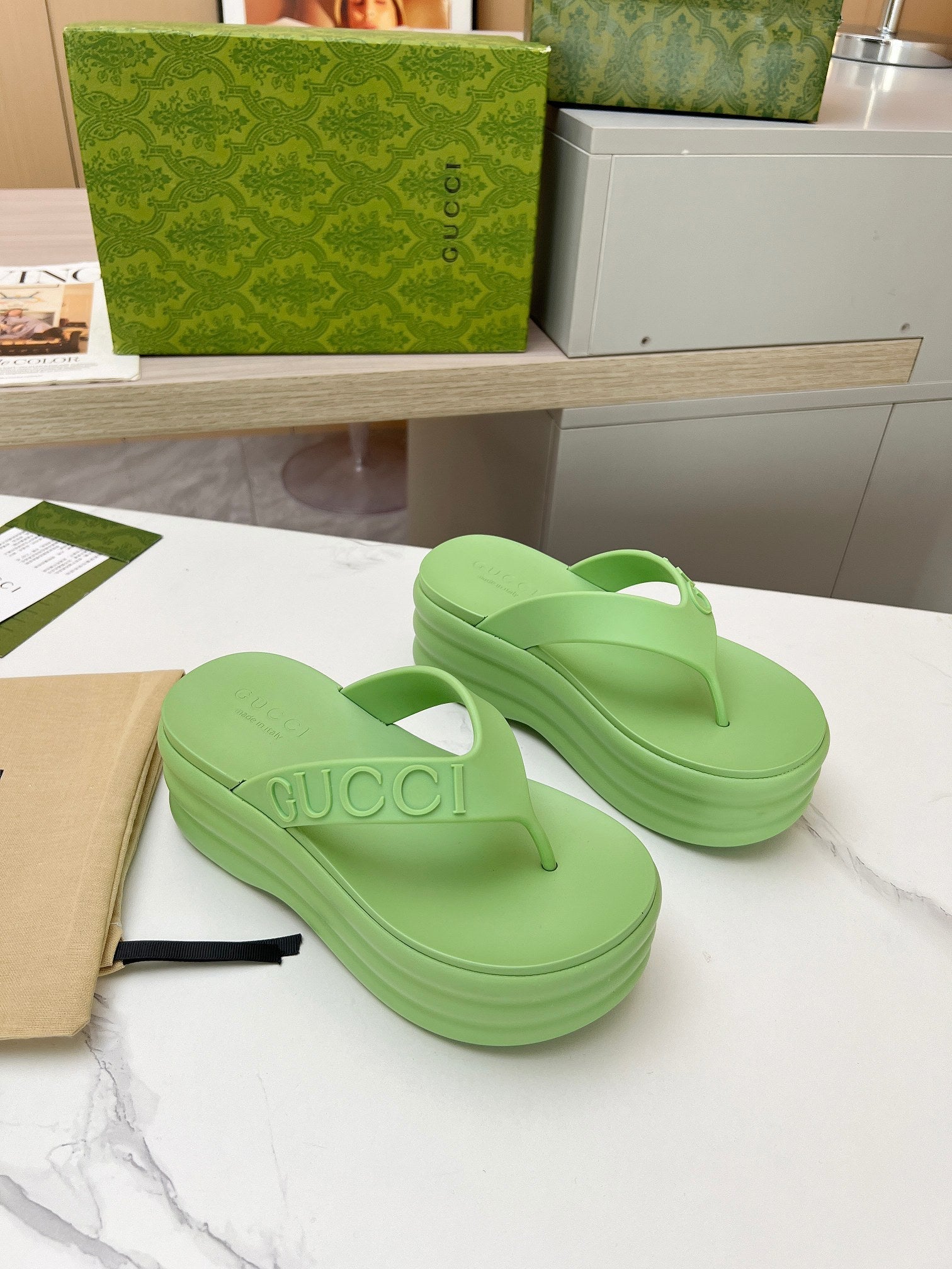 GUCCI THONG PLATFORM 5 CM IN PISCHIATO GREEN IMPORTED TPU